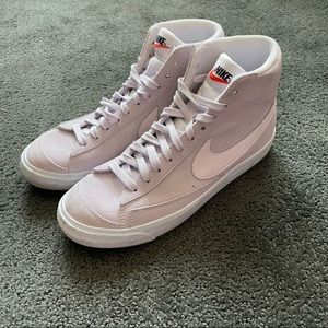 W8.5 Nike Blazer Lilac